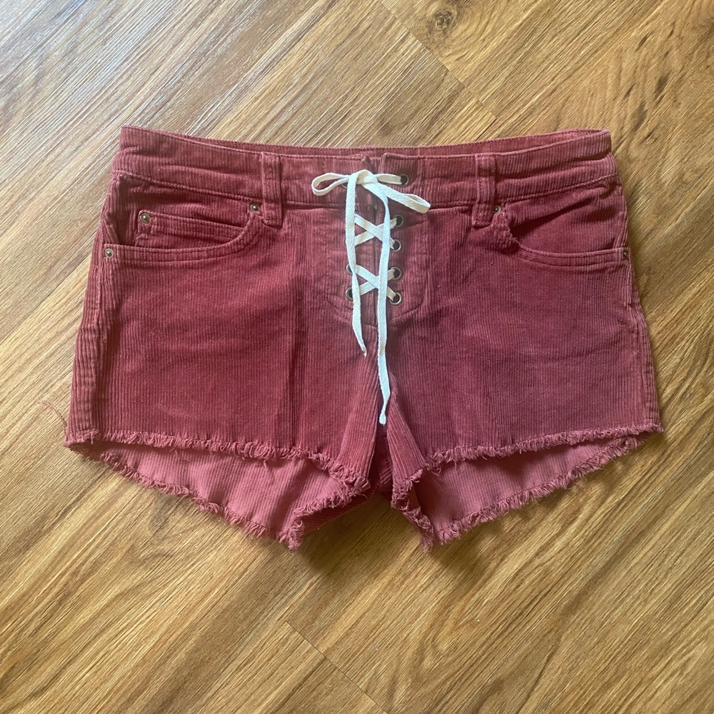 Billabong shorts size 26